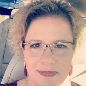 Meet your Posher, Paula